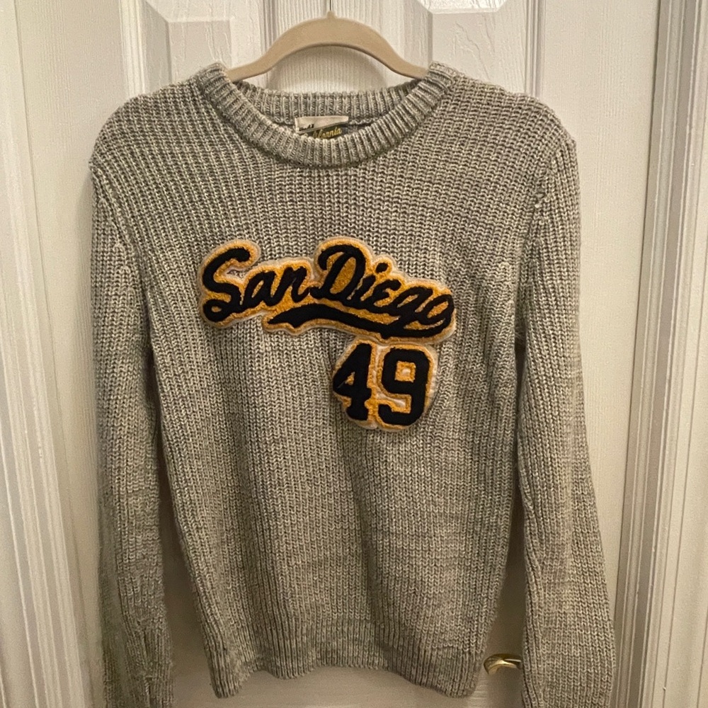 Knitting sweaters